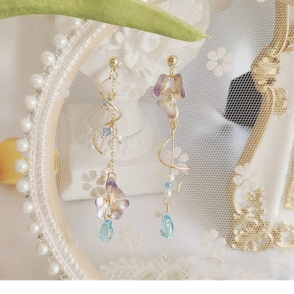 Women’s Jewelry Adorable Elegant Gold and Blue Floral Spiral Dangle Earrings - Picture 2 of 3